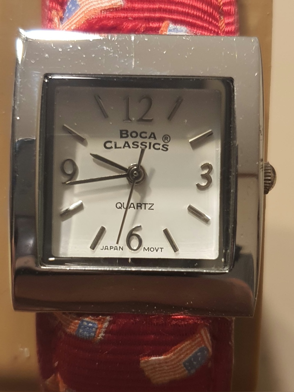 🦋10/$20🦋 Vtg Boca Classics Silver/White/Red Nylon US Flag Women's Cuff Watch